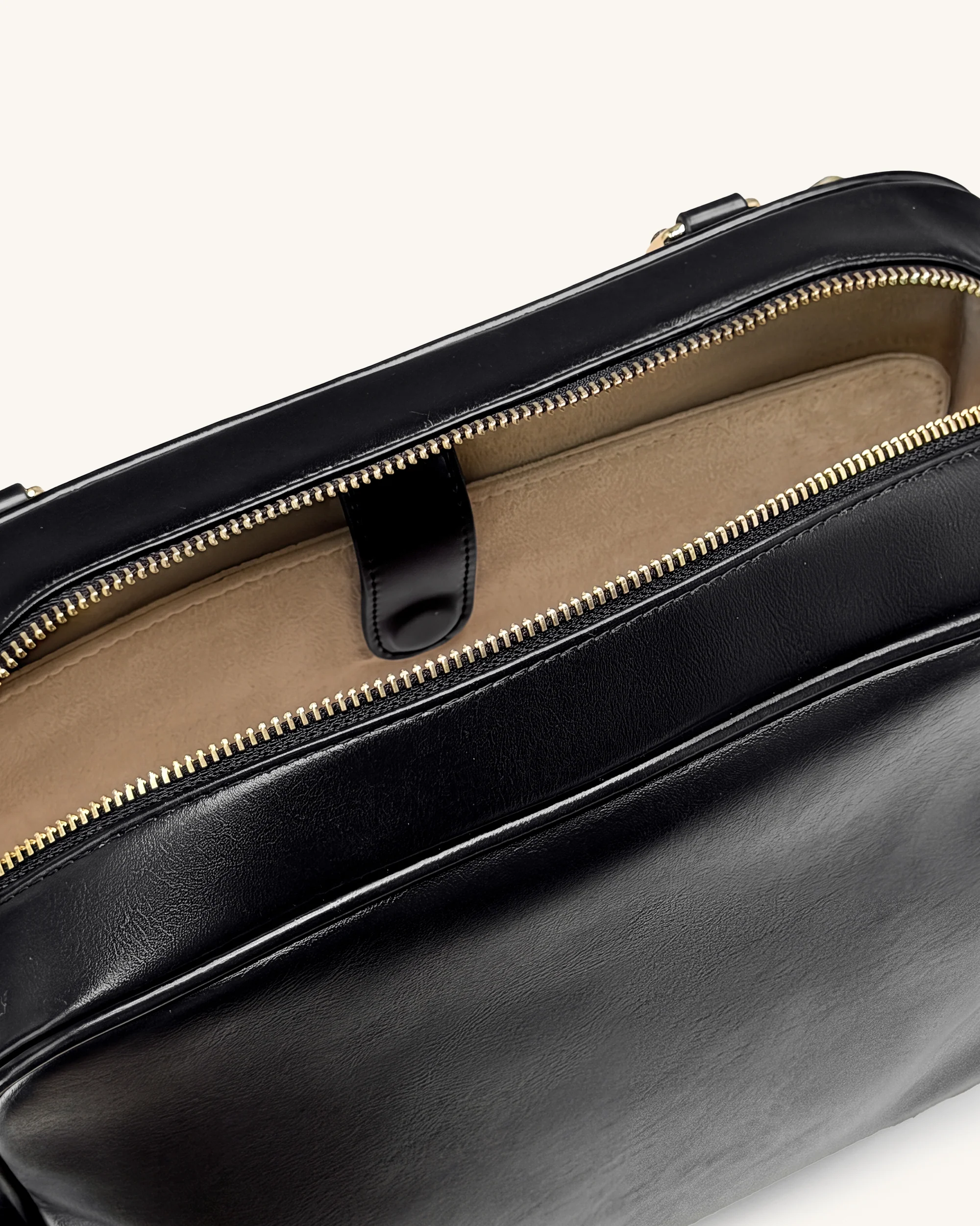 Callie Tusk Detail Shoulder Bag - Black - Image 5